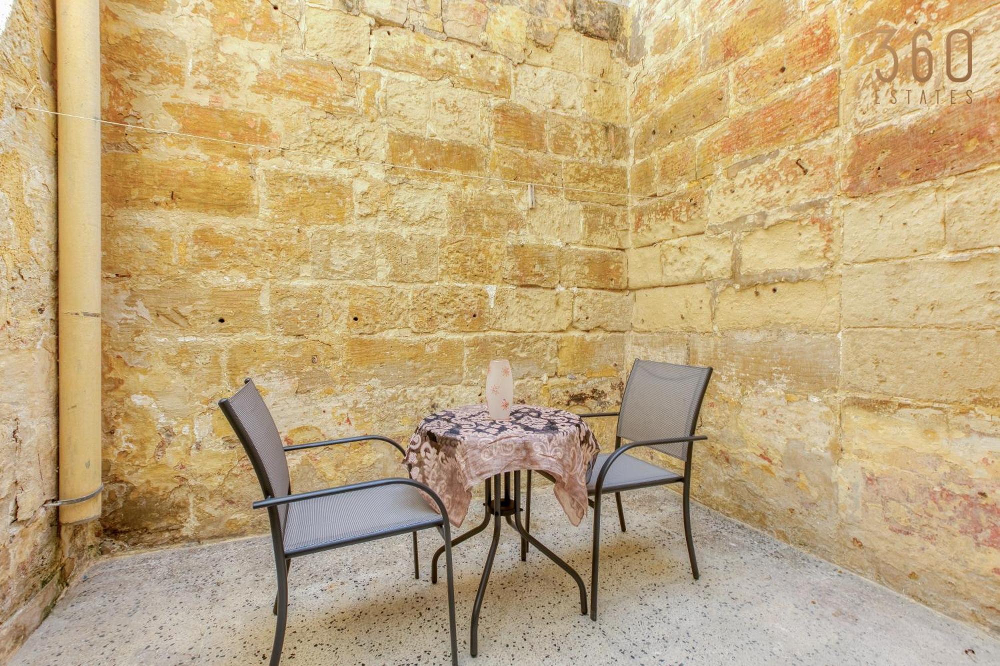 Authentic Townhouse With Backyard In By 360 Estates * Sliema