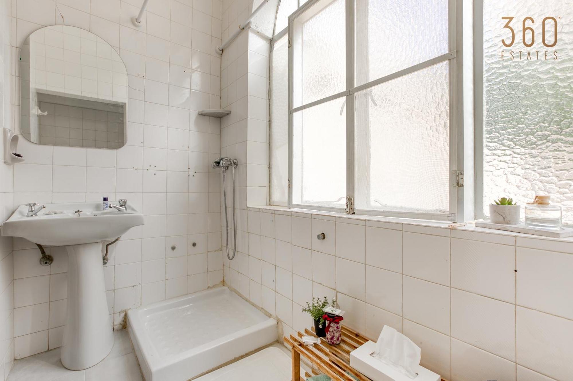 Authentic Townhouse With Backyard In By 360 Estates Holiday home