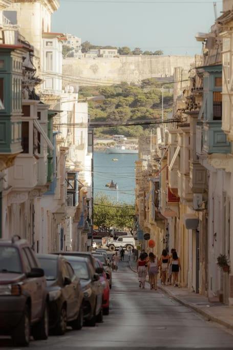 Authentic Townhouse With Backyard In By 360 Estates * Sliema