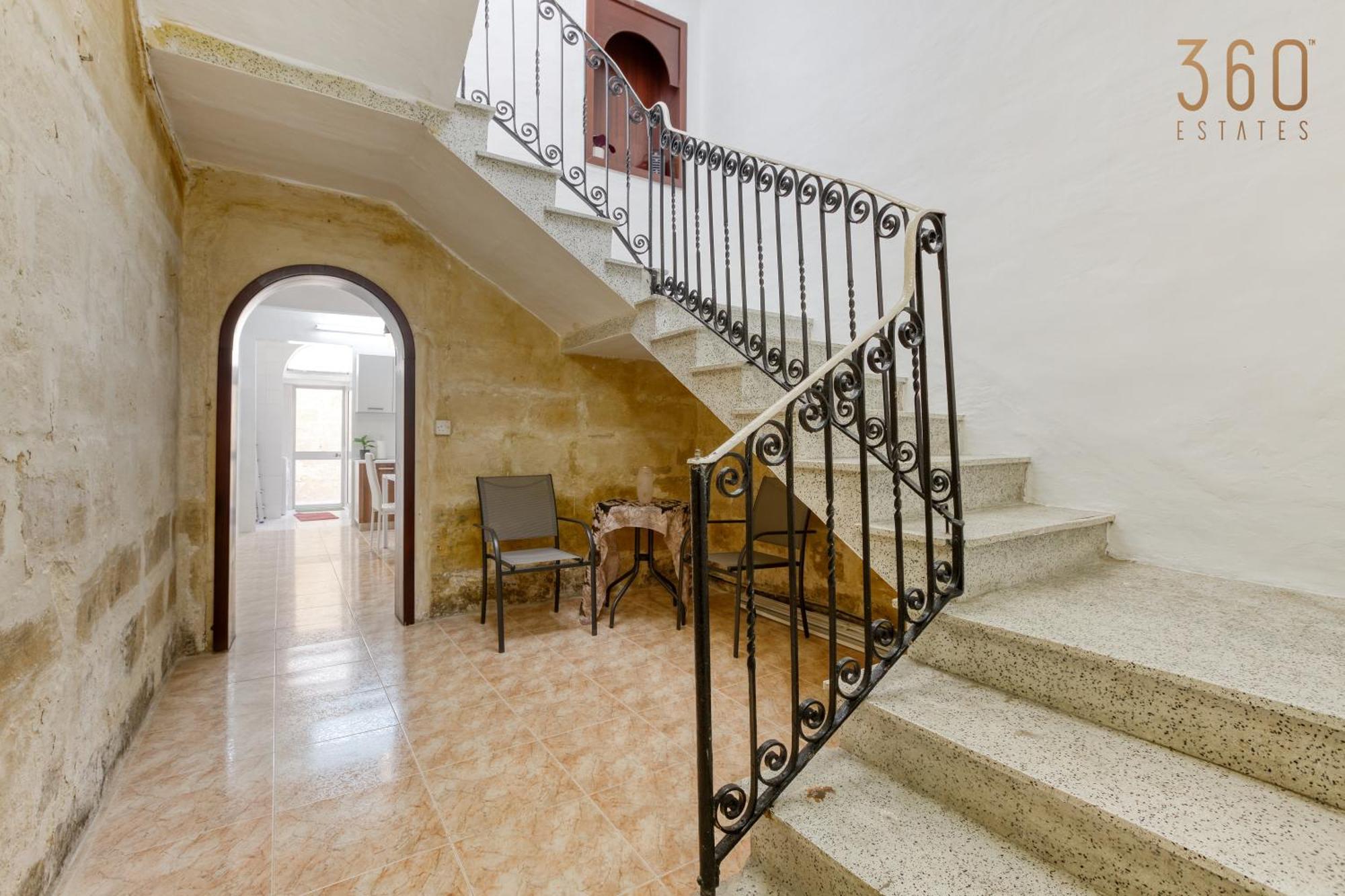 Authentic Townhouse With Backyard In By 360 Estates Ferienhaus Sliema